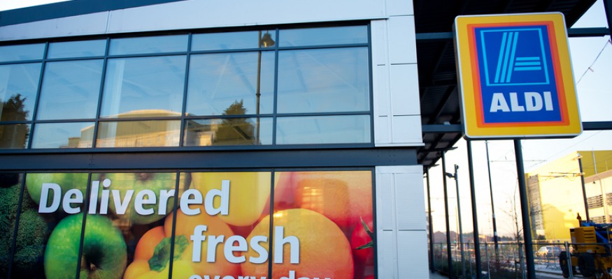 Does shopping at Aldi really save up to 50% on groceries?