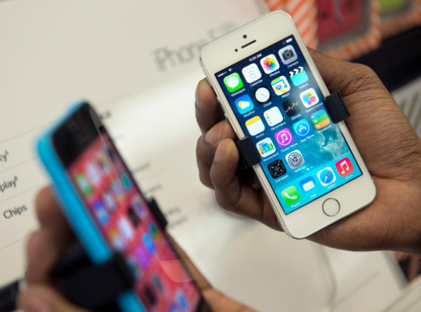 What are the cheapest plans for an iPhone?