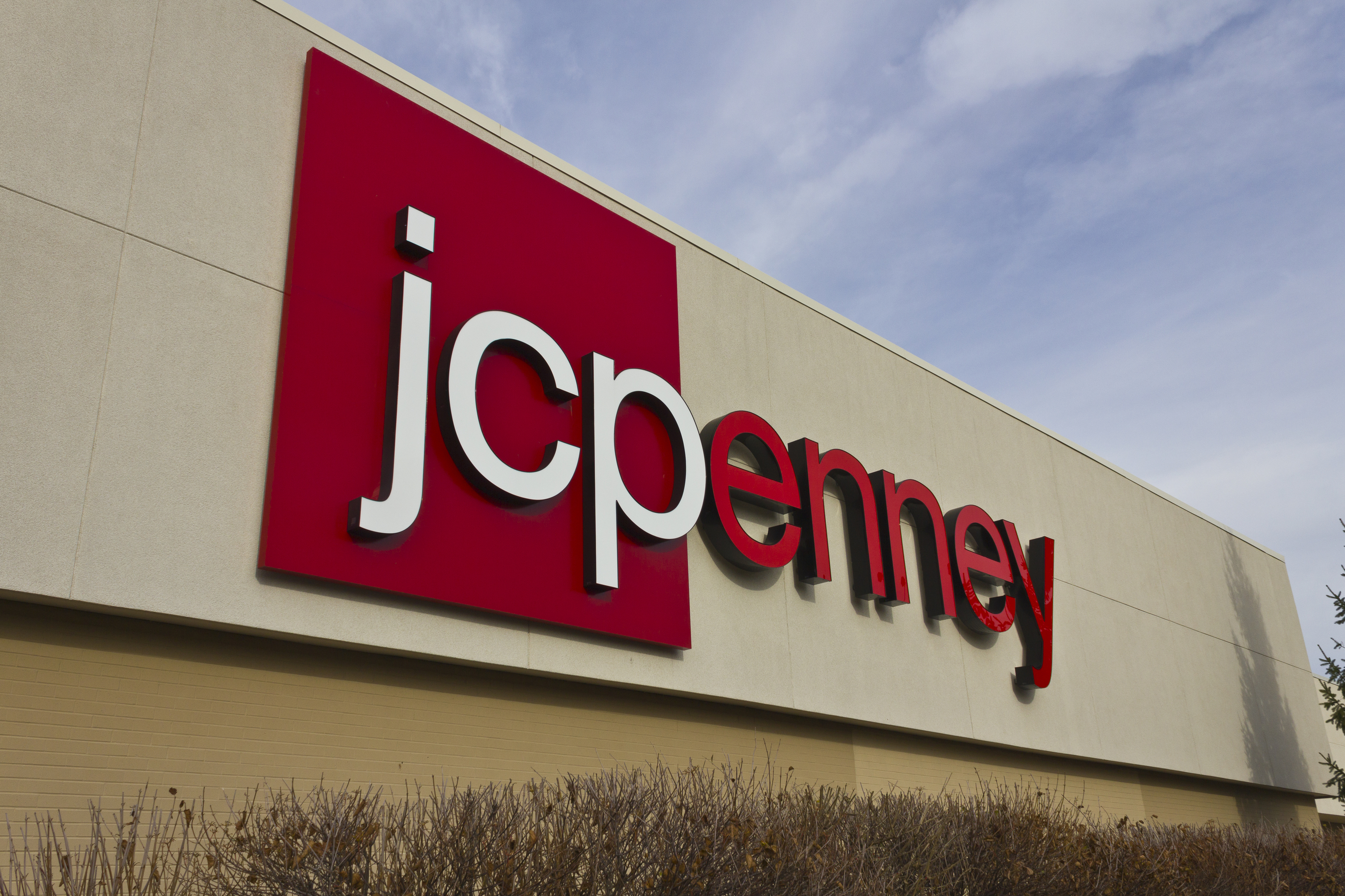 JCPenney: Save 30% off select apparel, accessories and home items