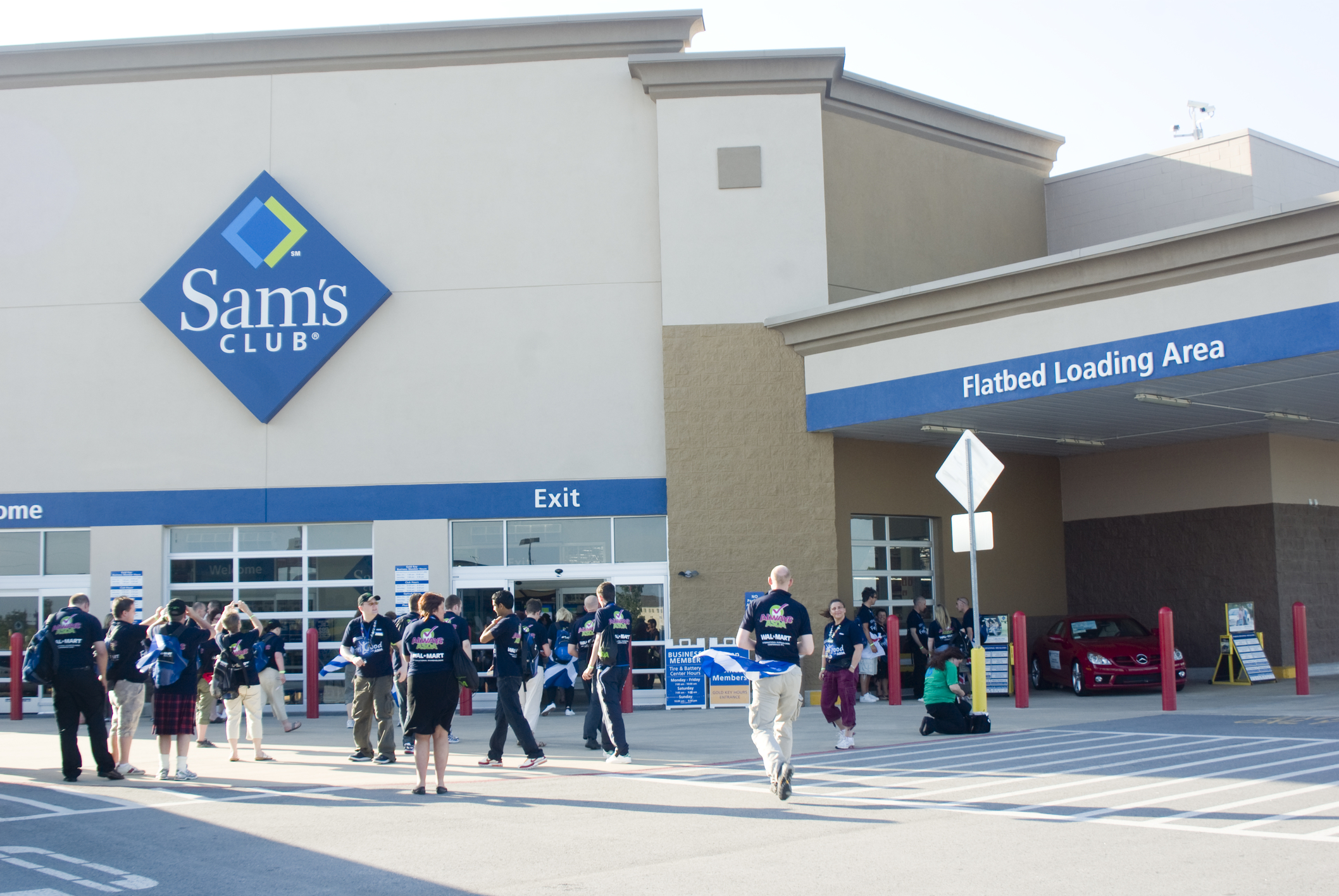 Sam’s Club: Free 3-month membership extension for members of closing clubs
