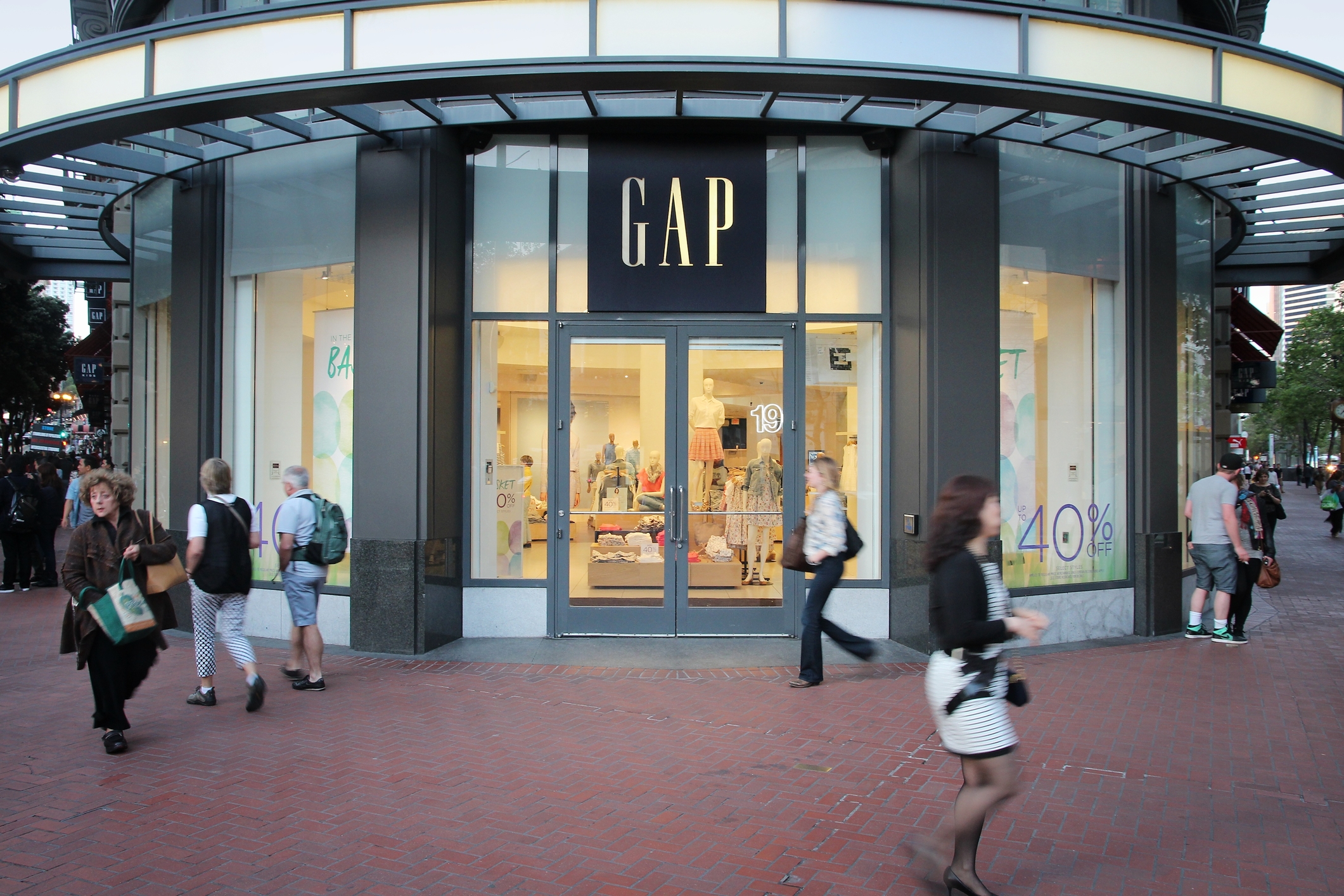Gap: Take an extra 50% off sale items + free shipping
