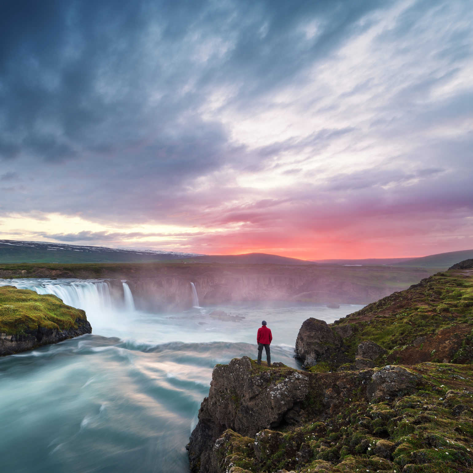 Summer flights to Reykjavik, Iceland from $407 round-trip