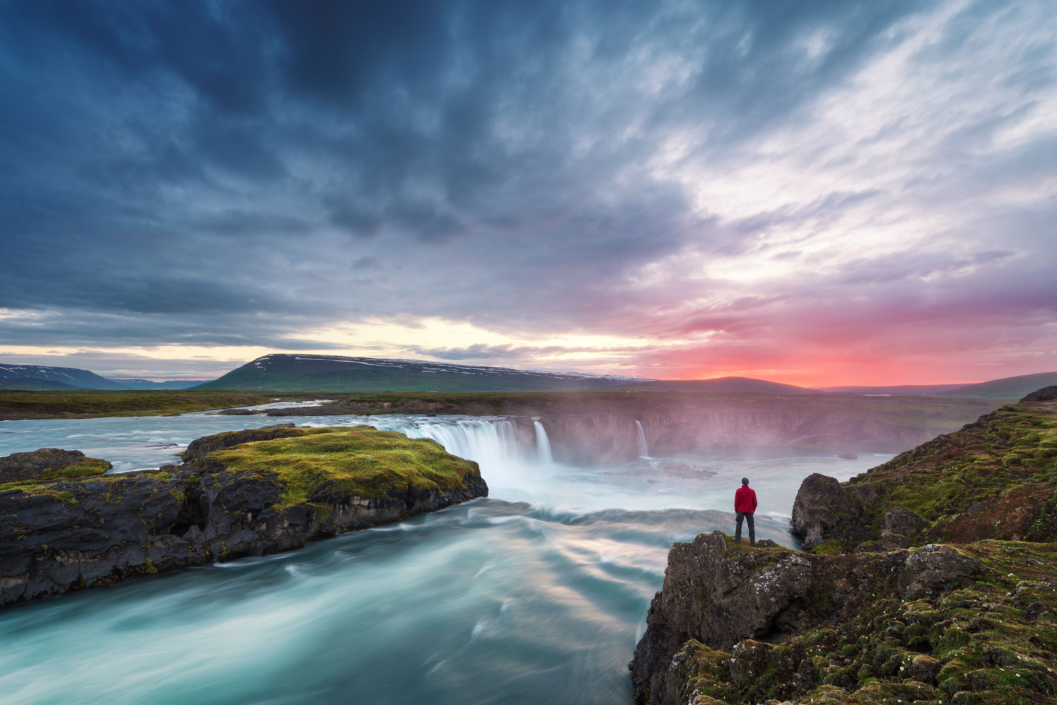 trips to iceland deals