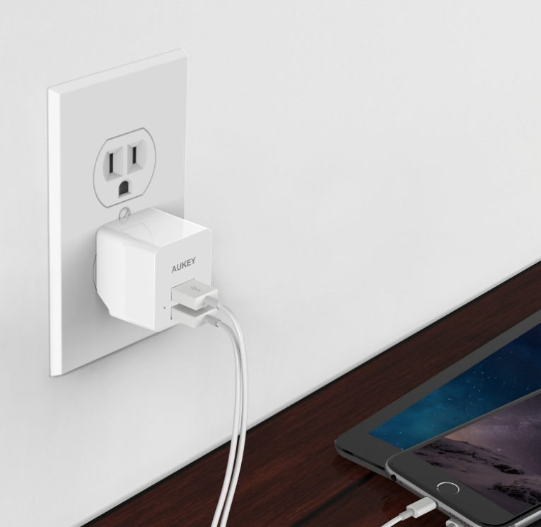 aukey dual port wall charger