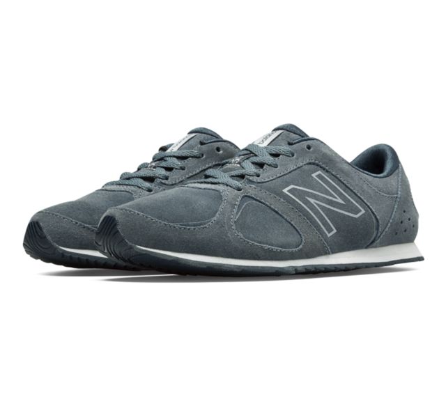 Today only: New Balance women’s 555 lifestyle shoes for $36 with shipping