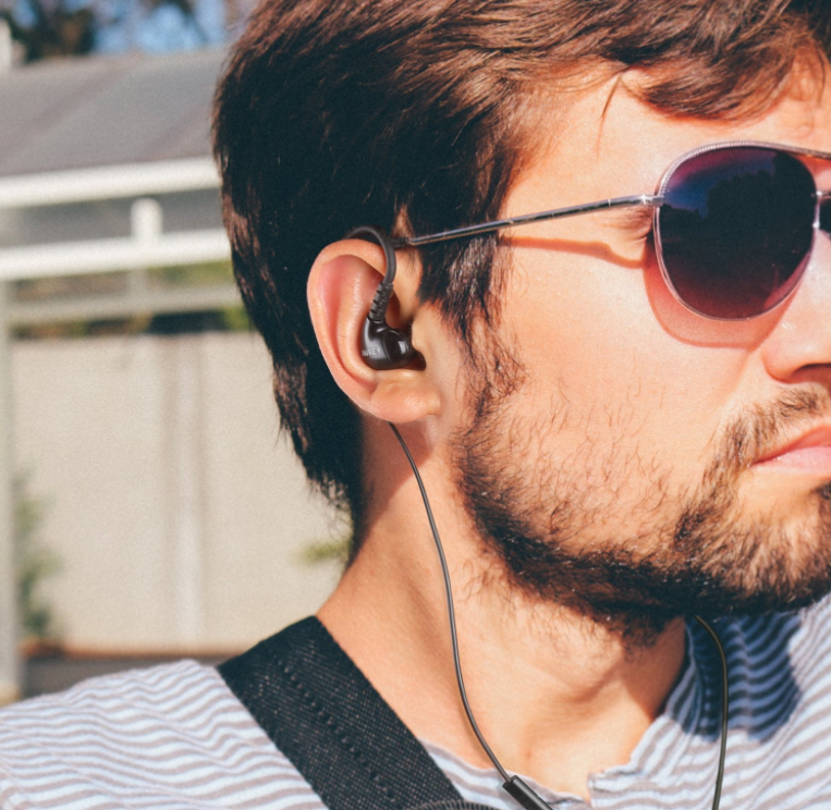 AUKEY Arcs wired headphones with mic only $4 via Amazon