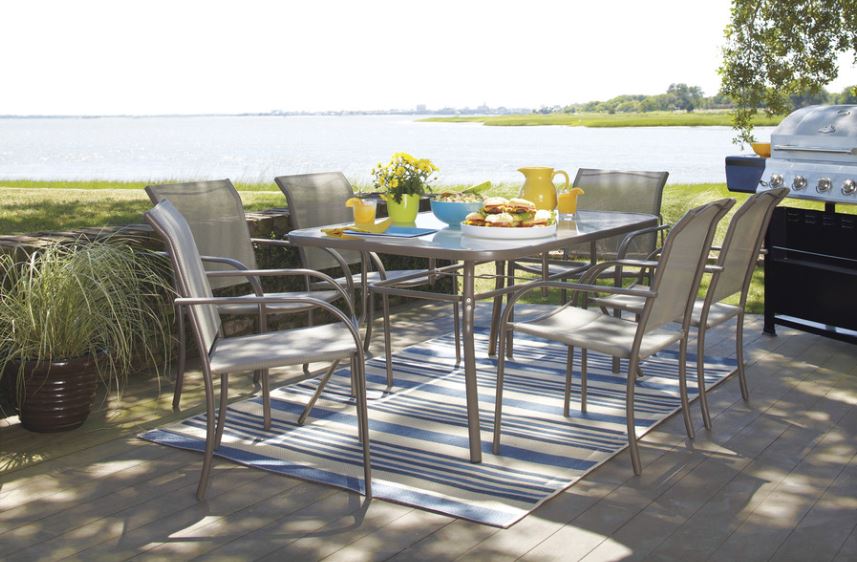 Price drop! 7-piece outdoor table set for $102 at Lowe’s Home Improvement