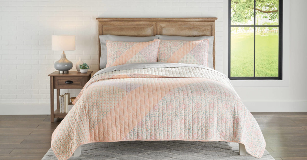 Better Homes and Gardens block patchwork quilt for $11