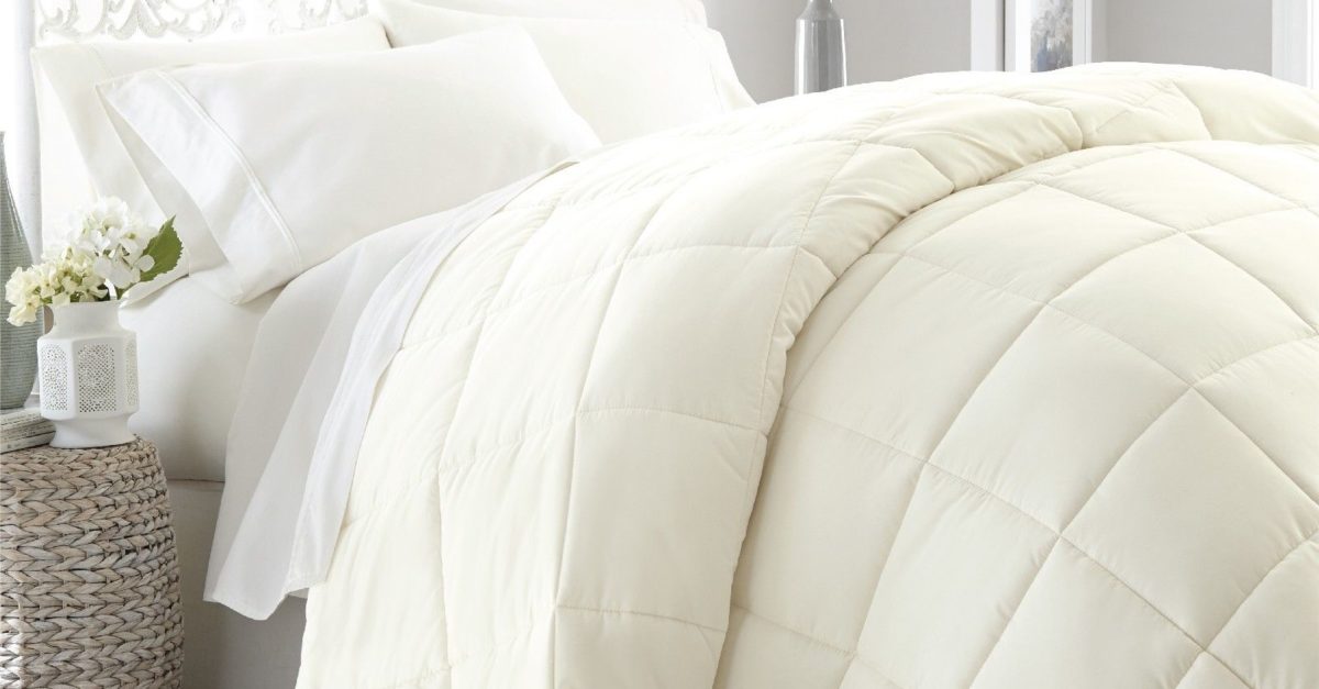 Ultra-soft lightweight down alternative comforter from $33