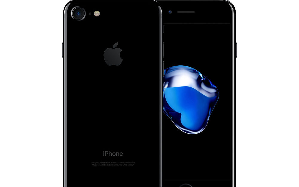 Refurbished 32GB Apple iPhone 7 unlocked smartphone for $379
