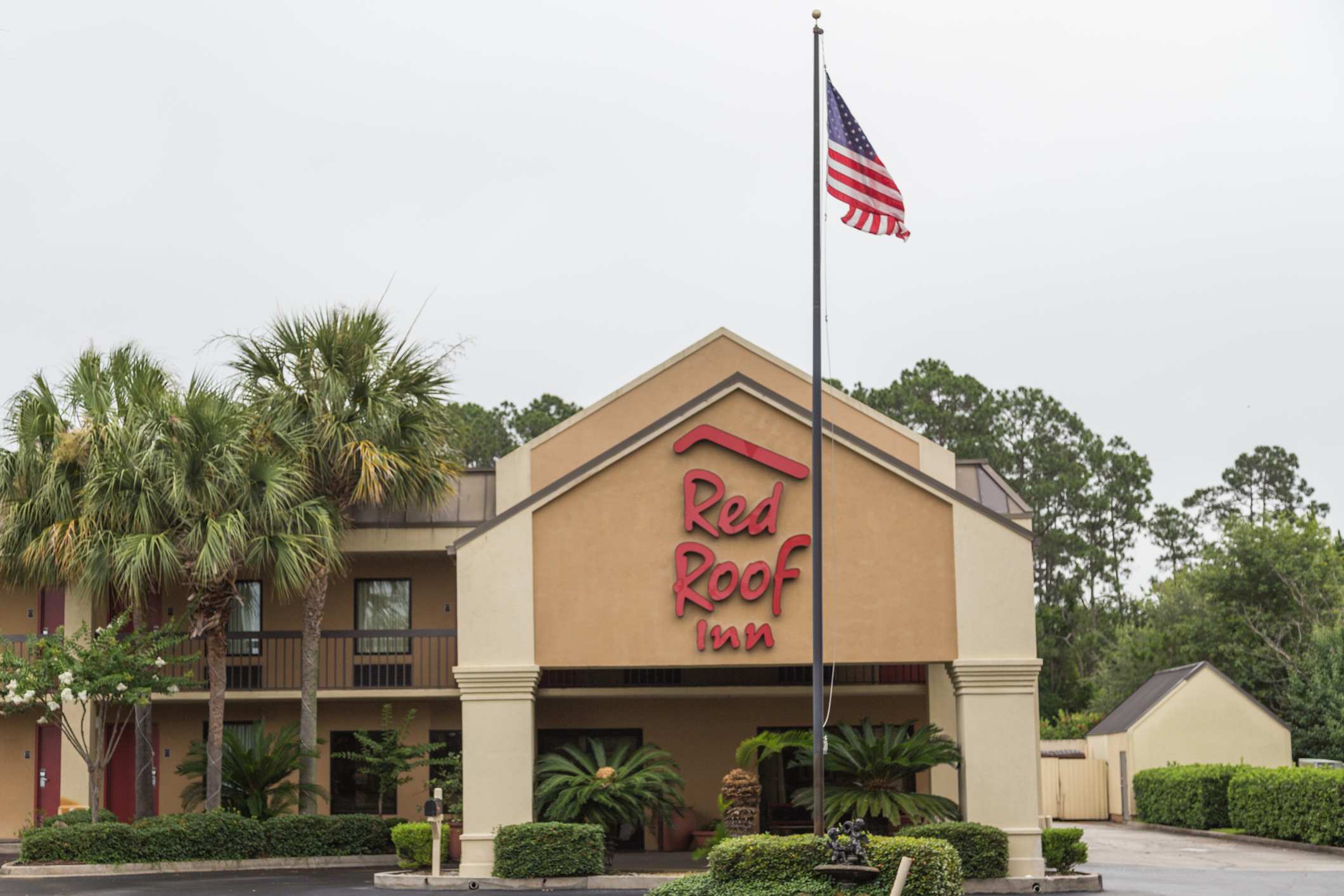 Red Roof Inn coupons