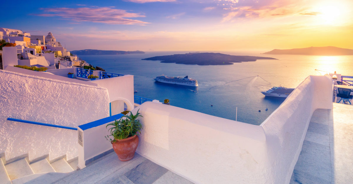 7-day Greece vacation or cruise with airfare from $999