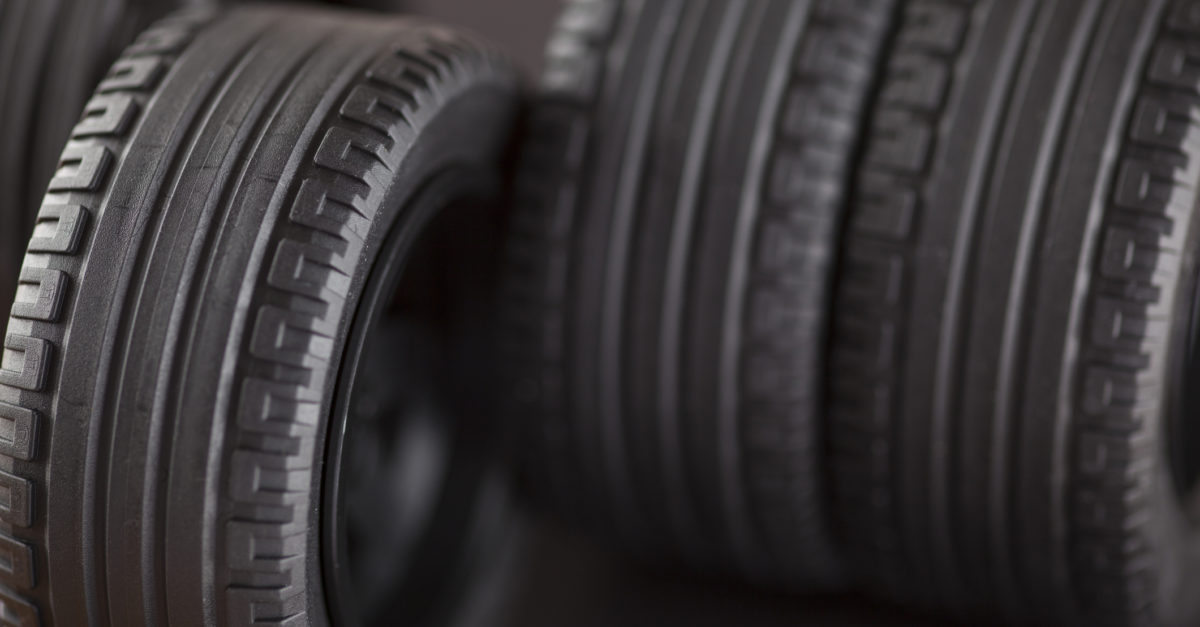 9 great discounts on tires right now!