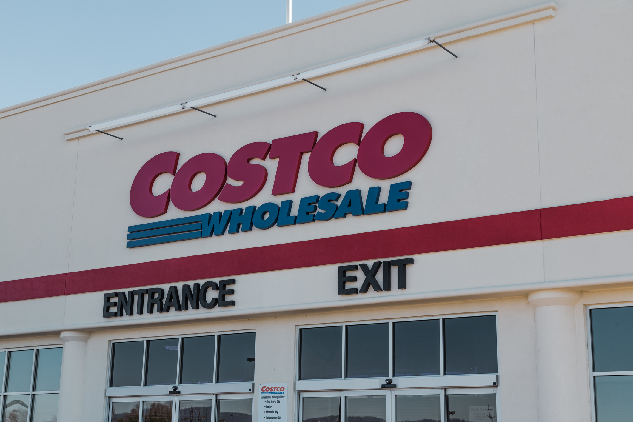 Today only: Get a $20 credit with $100 spend on same-day services at Costco