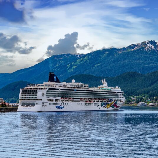 Extended: 10-day Alaska cruise on Norwegian from $799