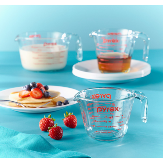 Pyrex 3-piece glass measuring cup set for $15
