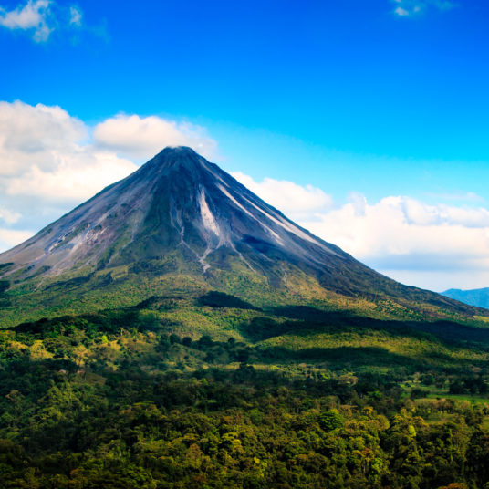 9-night Costa Rica guided tour with jungle cruise & flights from $1,199
