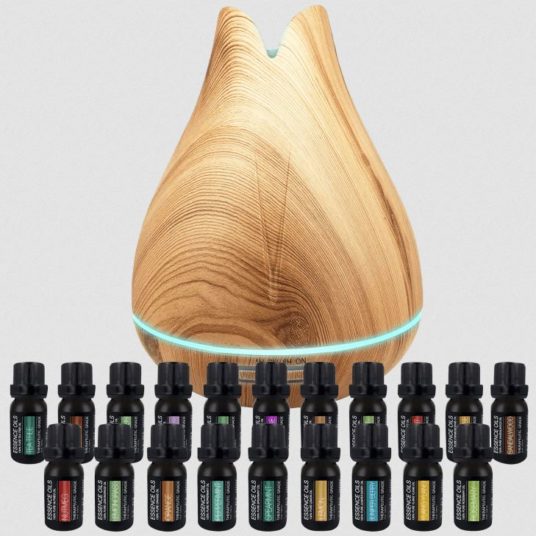Pure Daily Care ultimate aromatherapy diffuser & 20 essential oil set for $34