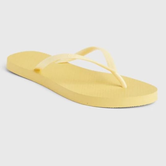 Women’s flip flops for $1.50, free shipping