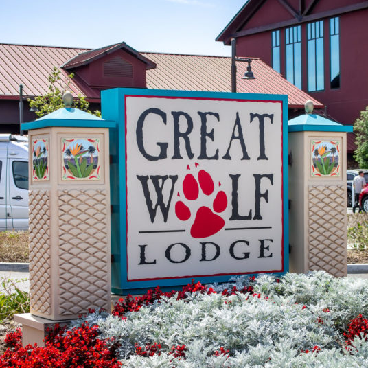 Save up to 30% on a Great Wolf Lodge stay