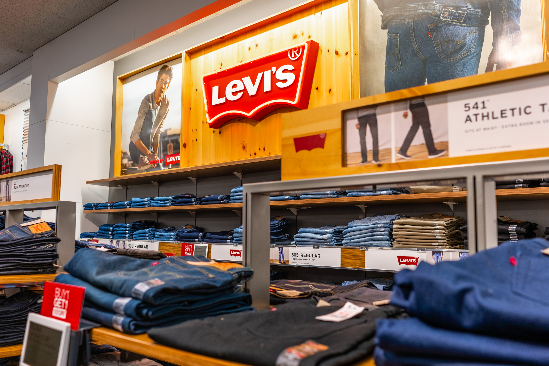 Levi's Warehouse Sale: Save up to 75% on select items - Clark Deals