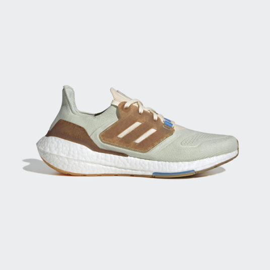 Adidas men’s Ultraboost 22 shoes for $91