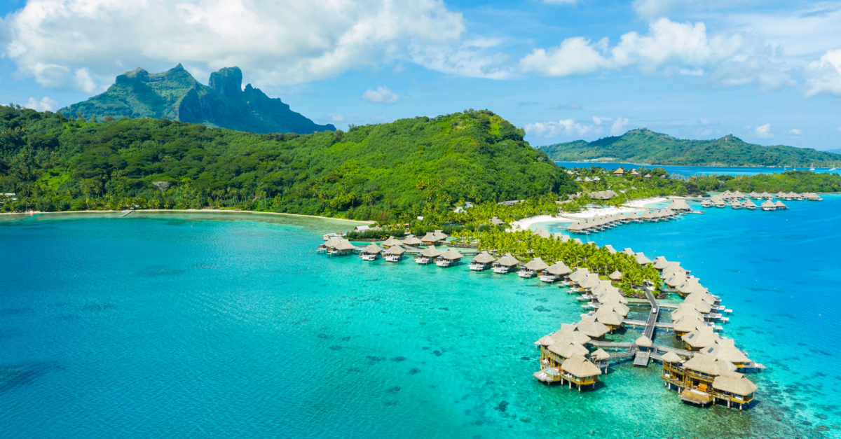 7-night all-inclusive Tahiti & Bora Bora yacht cruise from $3,799