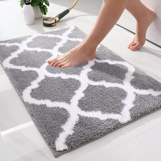 24″x16″ grey bathroom rug for $7