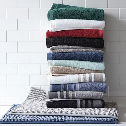 Today only: Home Expressions bath towels for $4