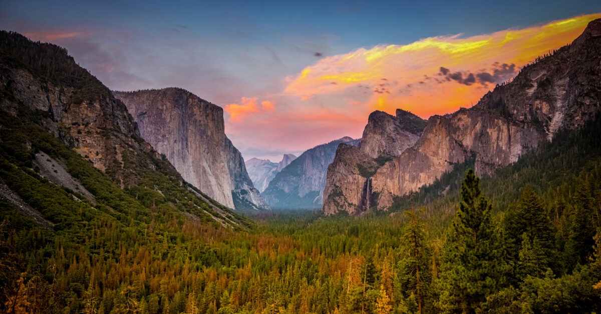 2-night stay at a Yosemite chalet for $279