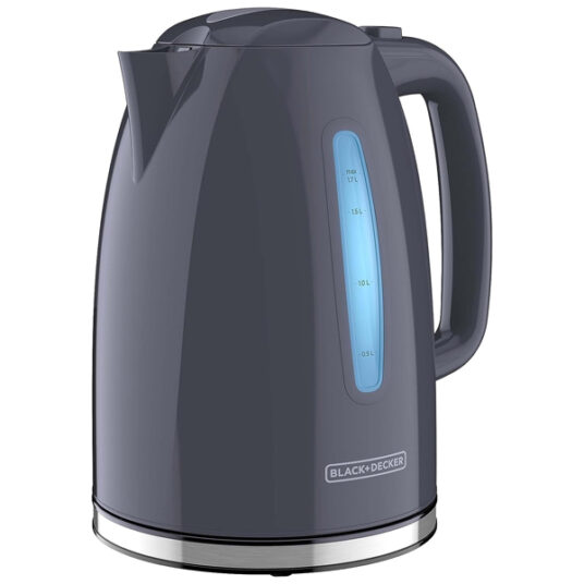 Black + Decker rapid boil electric kettle for $18
