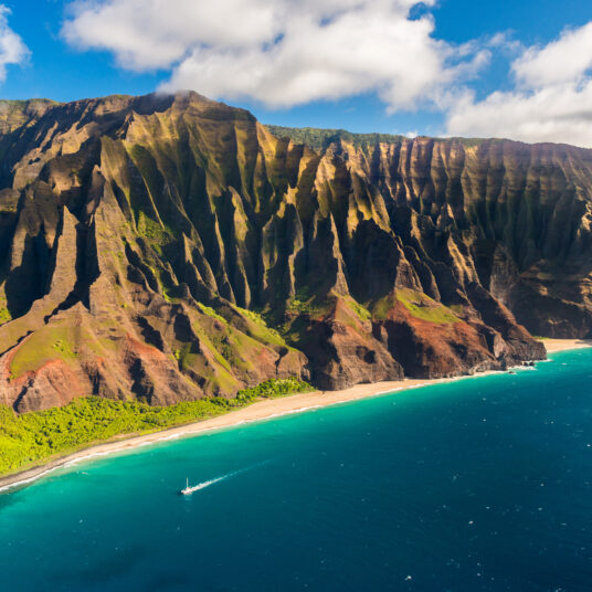 Hawaiian Airlines sale: Flights to Hawaii from $96 one way!