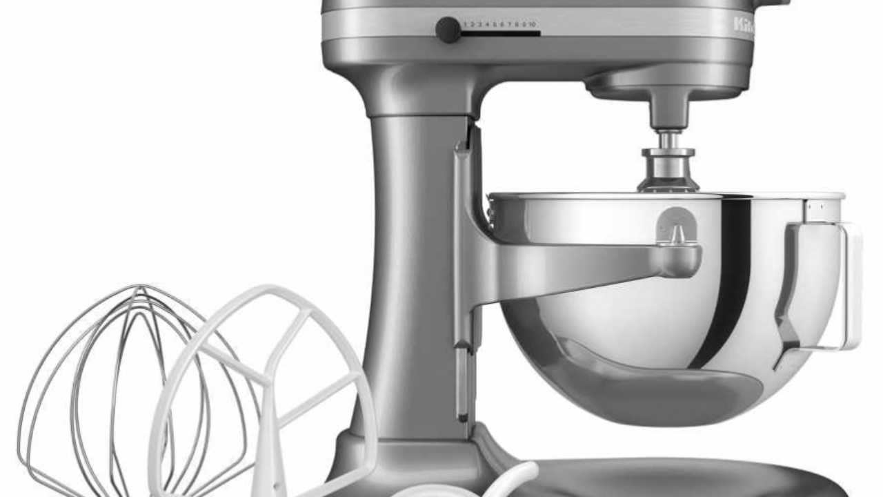 Today only: KitchenAid 5.5 quart bowl-lift stand mixer for $250
