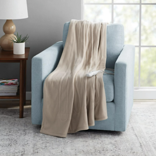 Mainstays 50″ x 60″ soft fleece electric blanket for $18
