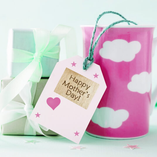 30+ customizable items that make great gifts for Mother’s Day