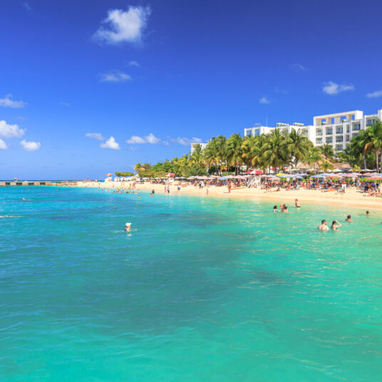 Jamaica travel packages with flights from $584