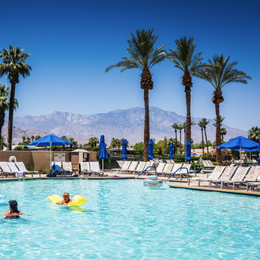 Earn 3 free nights with this Hotel Card